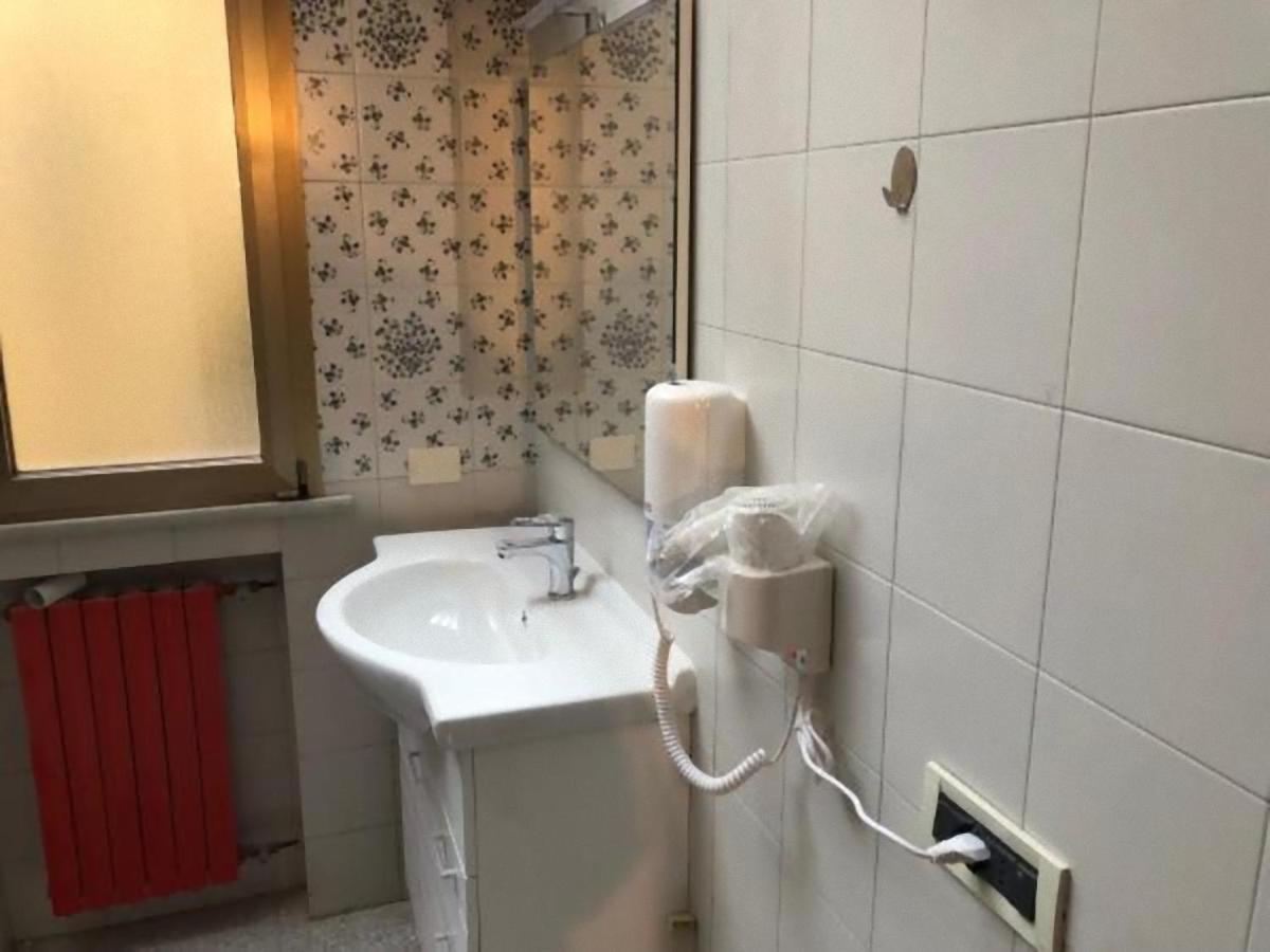 Tourist House Bologna - Fringe - Self Check-In Apartment ภายนอก รูปภาพ