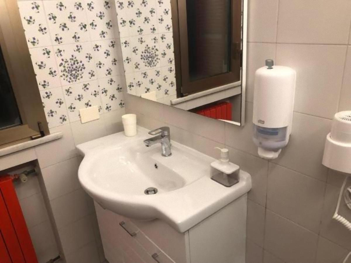 Tourist House Bologna - Fringe - Self Check-In Apartment ภายนอก รูปภาพ